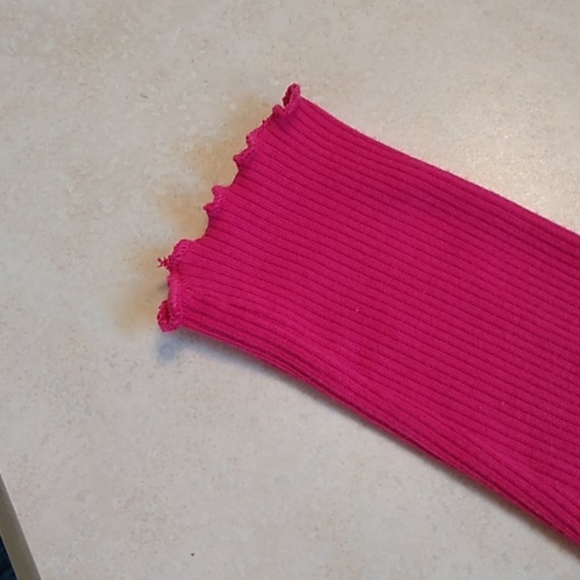 Cute!  Pink button front knit top - Picture 4 of 5